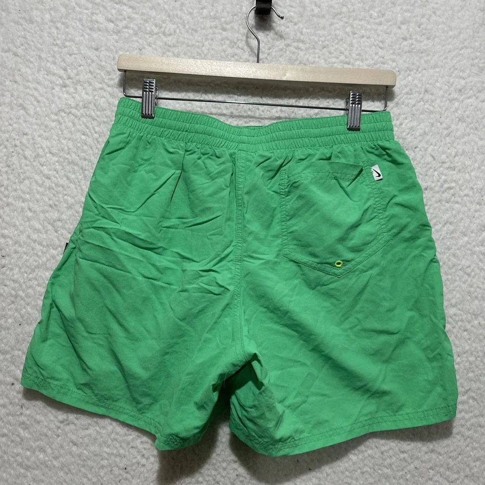 NIKE Swim Shorts Trunks Men's Size M Green Brief-Lined Drawstring Pockets‎ Logo